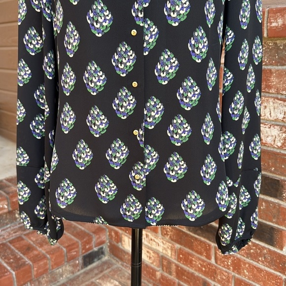 Diane von Furstenberg Button Up Shirt Top Black 100% Silk Long Sleeve Size 2 - Picture 3 of 8